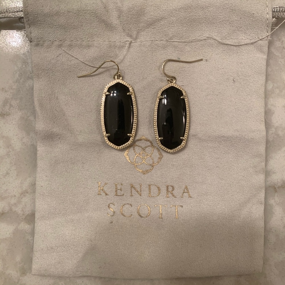 black kendra scott earrings